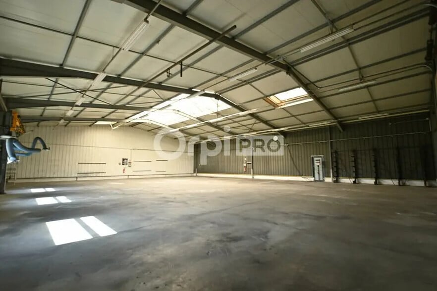 Bureau dans Reyrieux à louer - Photo intérieure – Image 2 sur 10