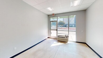 8114 City Base Landing, San Antonio, TX à louer Photo intérieure– Image 1 sur 5