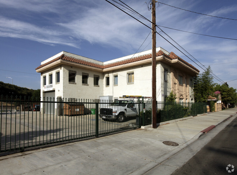 16156 Old Valley Blvd, La Puente, CA à louer - Photo de l’immeuble – Image 1 sur 6