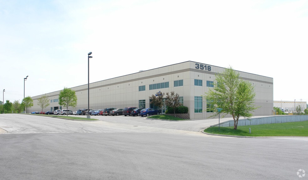 3518-3522 Enterprise Dr, Kansas City, MO à louer - Photo principale – Image 1 sur 7