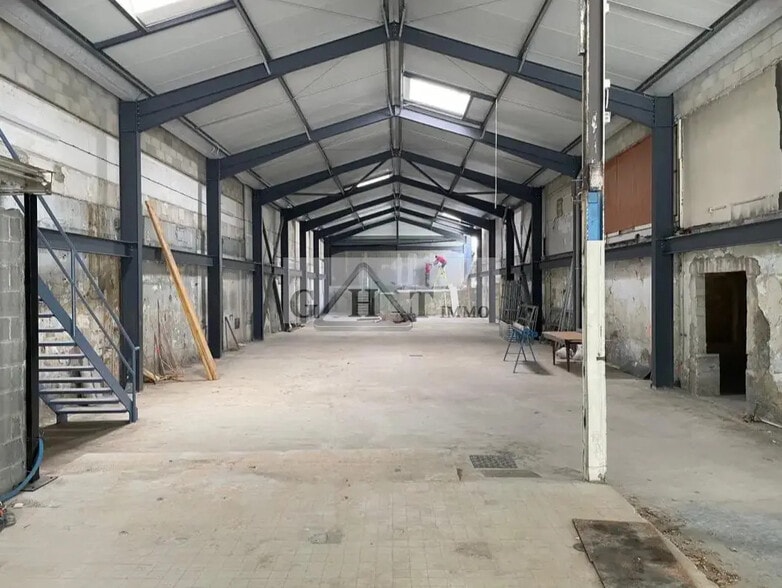 Industriel/Logistique dans Saint-Fargeau-Ponthierry à vendre - Photo intérieure – Image 2 sur 2