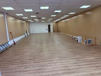 Plus de détails pour 2203-2309 Brundage Ln, Bakersfield, CA - Local commercial à louer