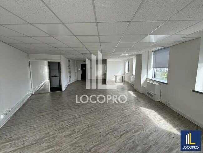 Plus de détails pour Bureau à louer