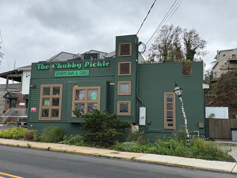 23 Bay Ave, Highlands, NJ à vendre - Photo de l’immeuble – Image 2 sur 12