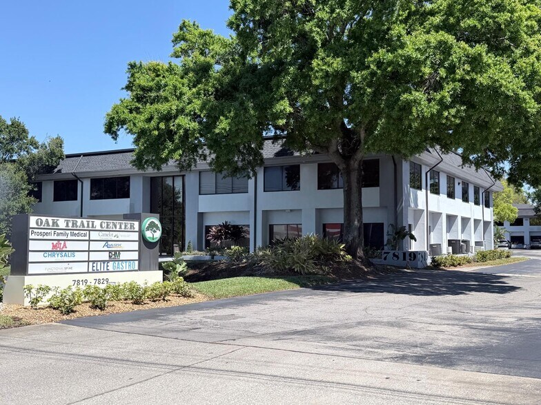 7819 N Dale Mabry Hwy, Tampa, FL à louer - Photo de l’immeuble – Image 2 sur 3