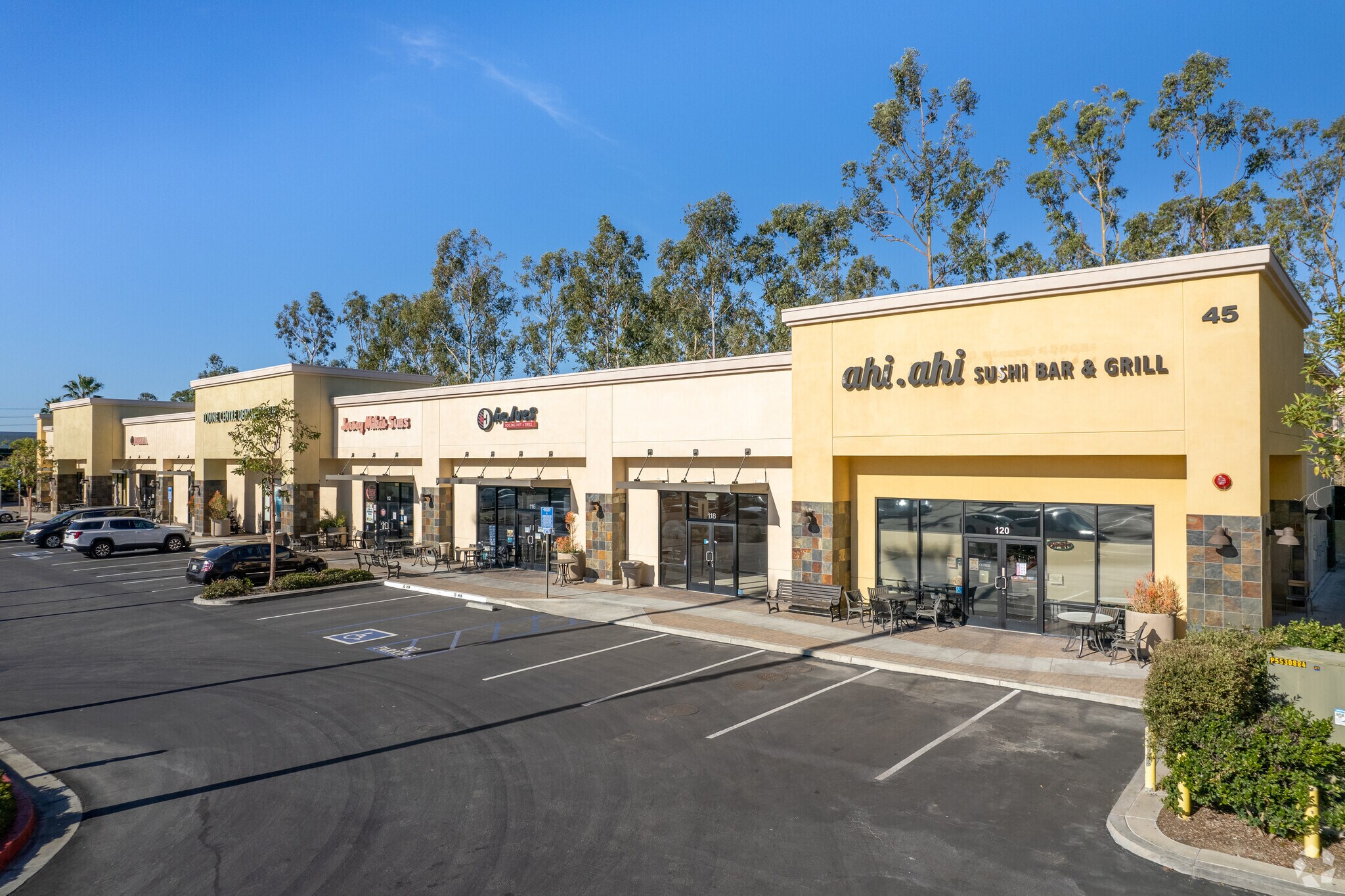 45 Auto Center Dr, Lake Forest, CA à vendre Photo principale– Image 1 sur 10