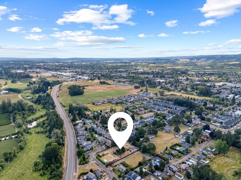2762 Willamina Ave, Forest Grove, OR à vendre - Photo de l’immeuble – Image 3 sur 14