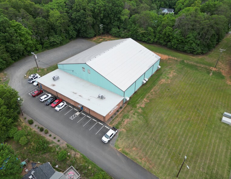 600 S 5th Ave, Mayodan, NC à vendre - Photo de l’immeuble – Image 3 sur 27