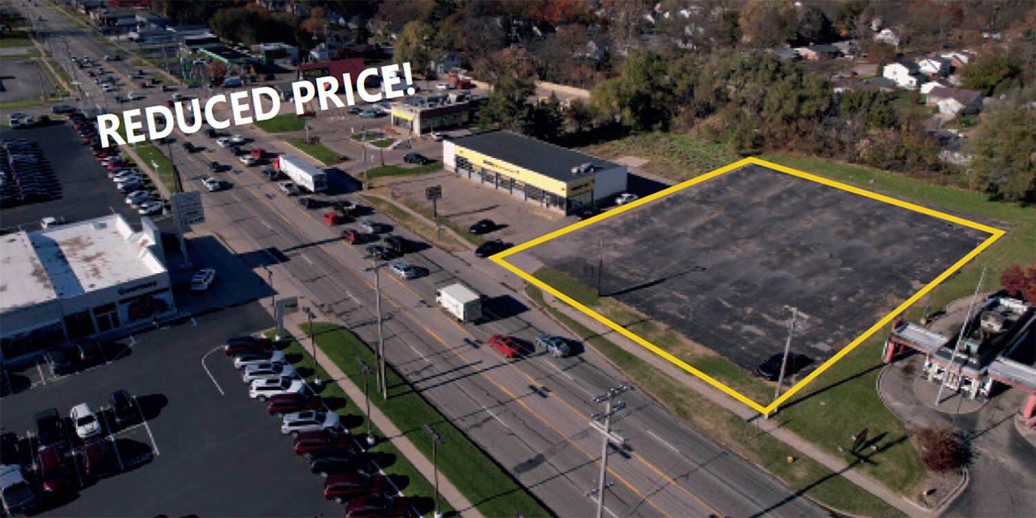 435 28th St SE, Grand Rapids, MI à vendre Photo principale– Image 1 sur 4