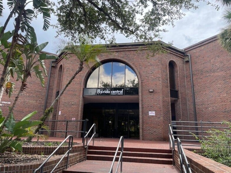 1600 Tamiami Trl, Port Charlotte, FL à vendre - Photo de l’immeuble – Image 3 sur 8