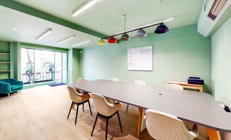 8-9 Clerkenwell Green, Londres, LND EC1R 0DE - Lot 8 - - Photo intérieure - Image 2 of 15