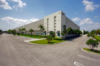 Plus de détails pour 10200 NW 110th Ave, Medley, FL - Industriel/Logistique à louer