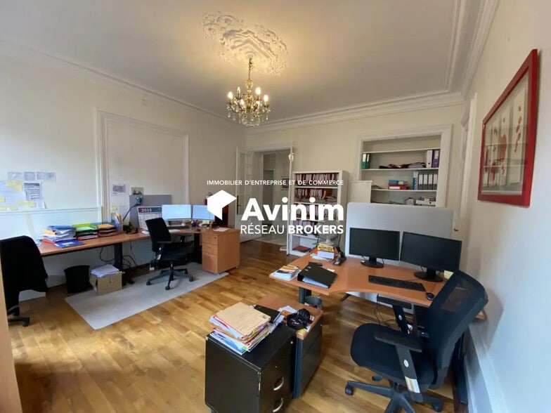 Bureau dans Grenoble à vendre - Photo de l’immeuble – Image 3 sur 18