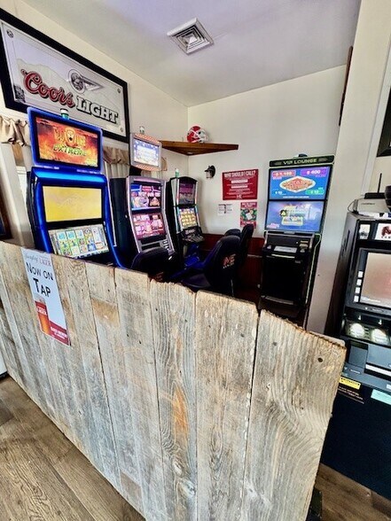 1415 McKinley St, Mascoutah, IL à vendre - Photo de l’immeuble – Image 3 sur 12