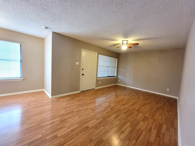 1312 Coffee St, Pampa, TX à vendre - Photo de l’immeuble – Image 3 sur 31