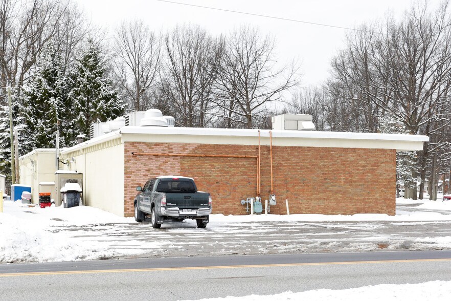 32085-32087 Electric Blvd, Avon Lake, OH à vendre - Photo de l’immeuble – Image 2 sur 2