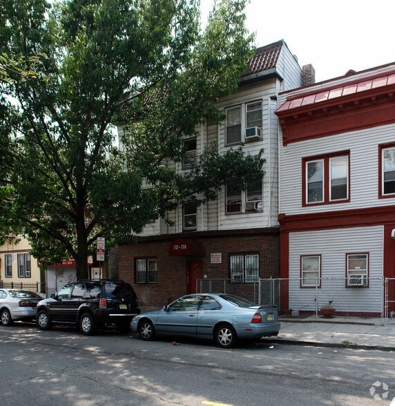 712-714 Summer Ave, Newark, NJ à vendre - Photo principale – Image 1 sur 2
