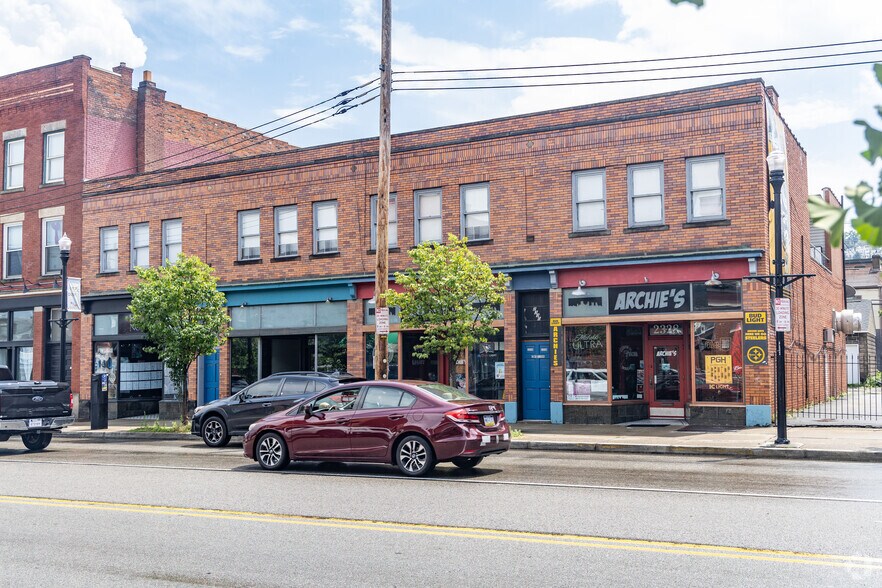 2332 E Carson St, Pittsburgh, PA à louer - Photo de l’immeuble – Image 2 sur 5