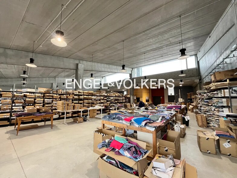 View Photo