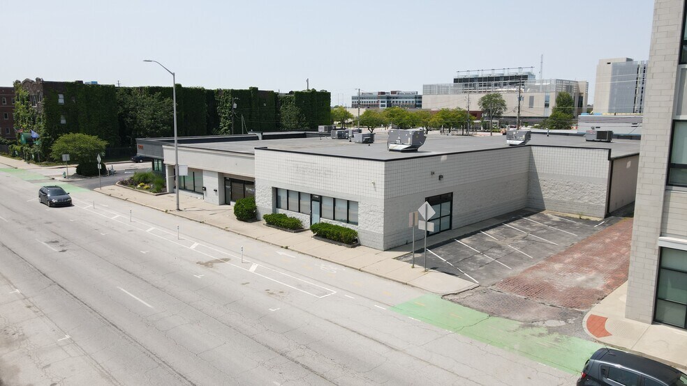 1340 N Illinois St, Indianapolis, IN à louer - Photo de l’immeuble – Image 3 sur 19