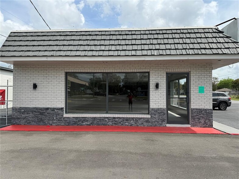 9501 N Nebraska Ave, Tampa, FL à vendre - Photo de l’immeuble – Image 2 sur 10