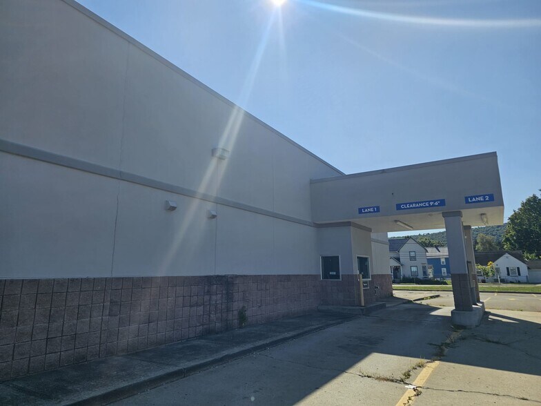 1000 Pennsylvania Ave, Elmira, NY à louer - Photo de l’immeuble – Image 2 sur 3