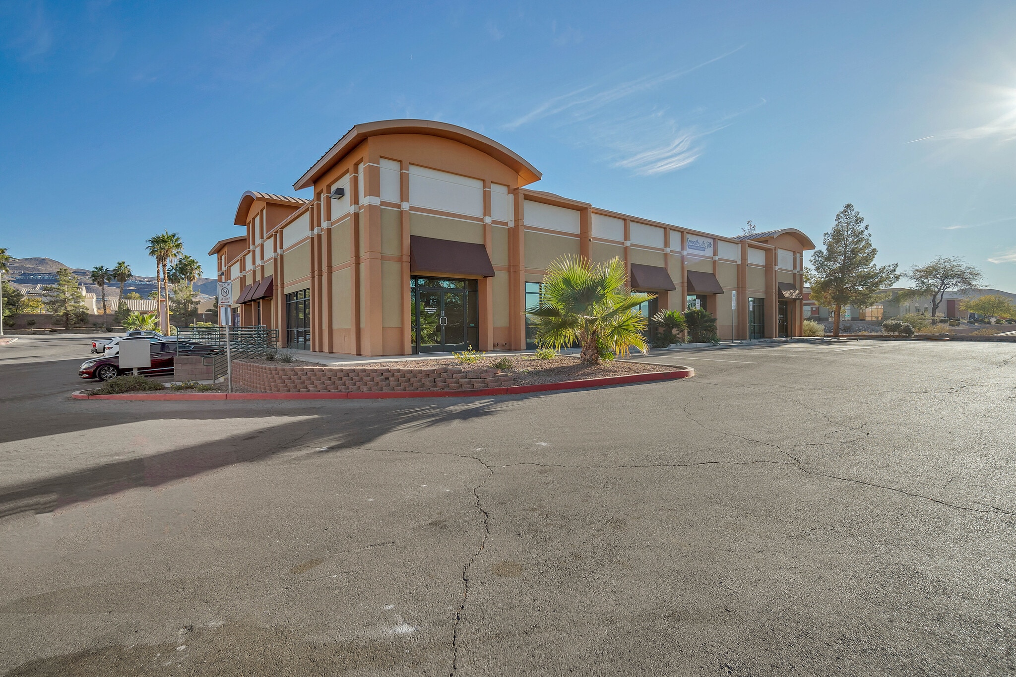 1510 W Horizon Ridge Pky, Henderson, NV à vendre Photo intérieure– Image 1 sur 5