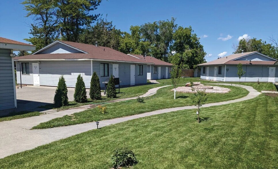 326 N State St, Shelley, ID à vendre - Photo de l’immeuble – Image 2 sur 8