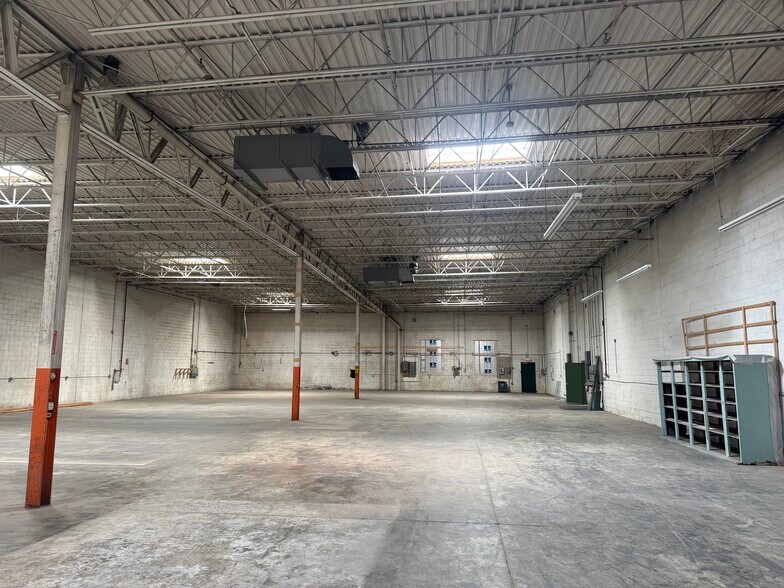15 E Elm St, Broadalbin, NY à louer - Photo de l’immeuble – Image 2 sur 37