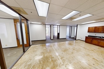 8554 Katy Fwy, Houston, TX à louer Numérisation 3D Matterport– Image 1 sur 2
