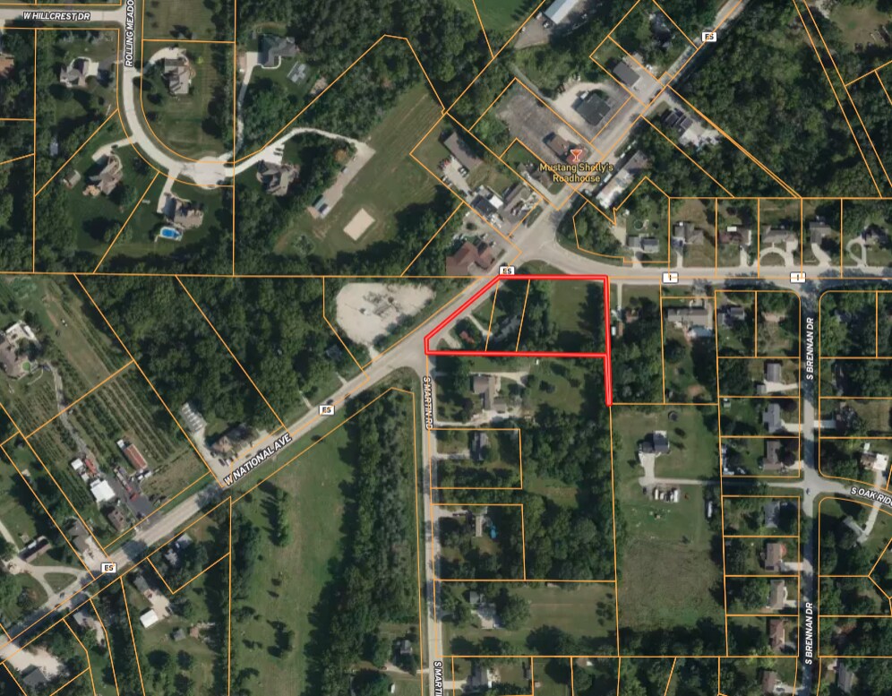 18585 W National Ave, New Berlin, WI à vendre Photo de l’immeuble– Image 1 sur 3