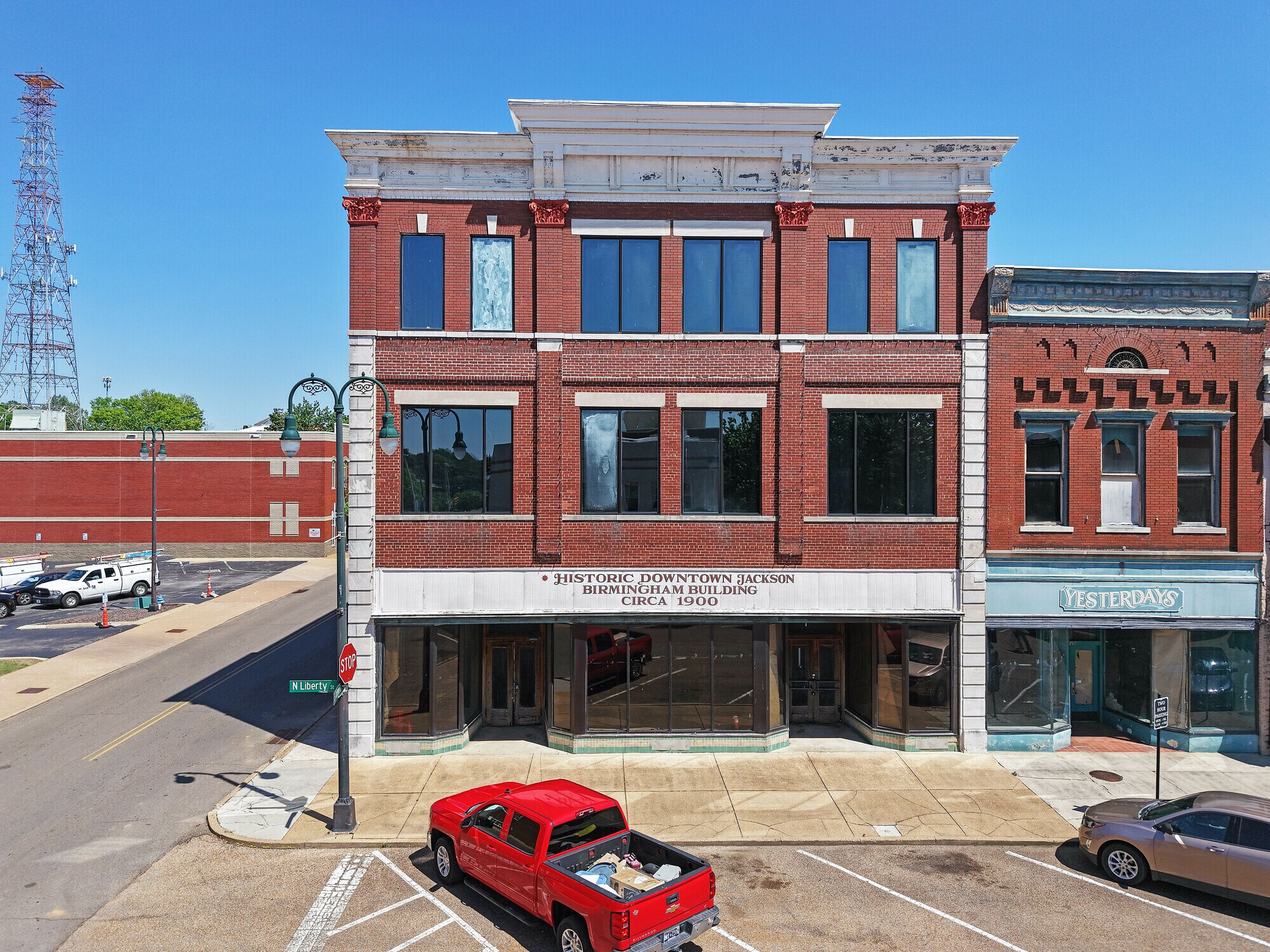 214-216 N Liberty St, Jackson, TN à louer Photo de l’immeuble– Image 1 sur 21