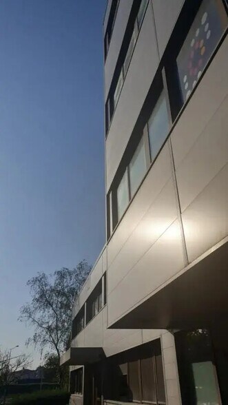 Bureau dans Mérignac à louer - Photo de l’immeuble – Image 1 sur 1