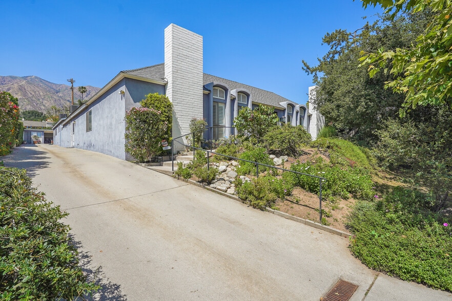 463 Mariposa Ave, Sierra Madre, CA à vendre - Photo principale – Image 1 sur 21
