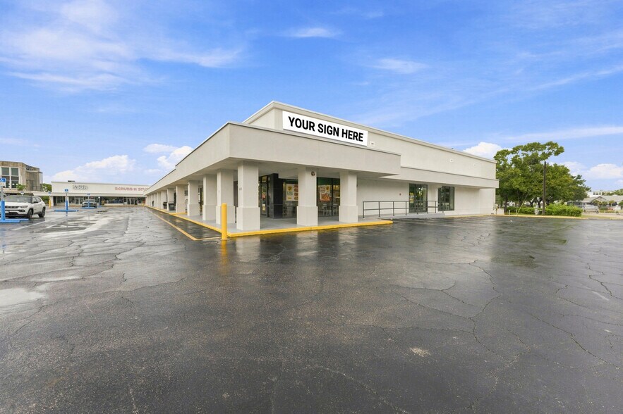 850-898 49th St, Saint Petersburg, FL à louer - Photo de l’immeuble – Image 3 sur 12