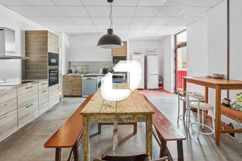 Local d’activités dans Tremblay-en-France à louer - Photo de l’immeuble – Image 3 sur 16