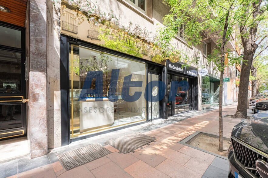 Local commercial dans Madrid, Madrid à louer - Photo de l’immeuble – Image 1 sur 8