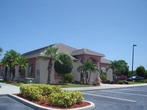 5445 Village Dr, Viera, FL à louer Photo intérieure– Image 1 sur 7