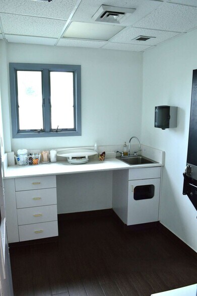 193 Tarrytown Rd, White Plains, NY à vendre - Photo intérieure – Image 3 sur 7