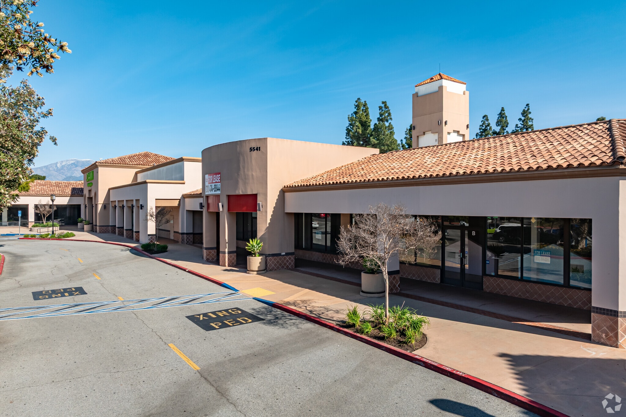 5533-5549 Philadelphia St, Chino, CA à louer Photo principale– Image 1 sur 6