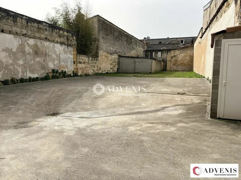 Local d'activités dans Bordeaux à vendre - Photo de l’immeuble – Image 3 sur 8