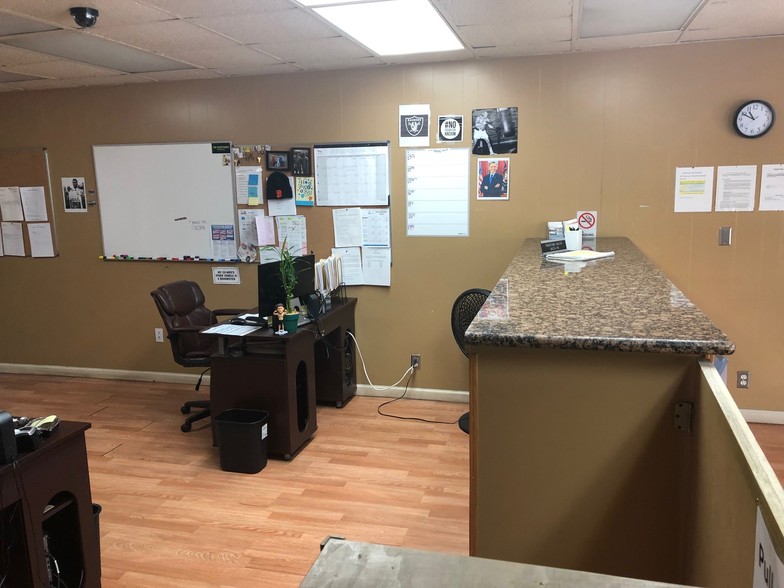 902 N Hunter St, Stockton, CA à louer - Photo intérieure – Image 3 sur 17