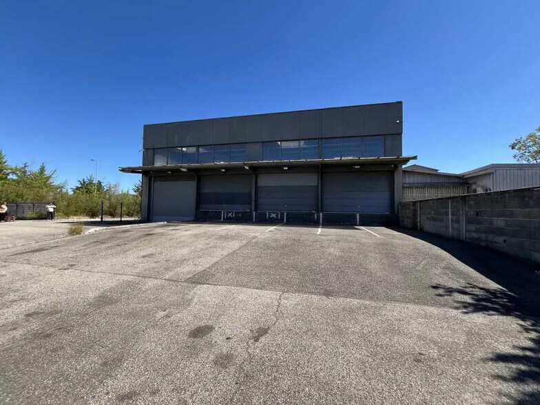 7 Rue Michel Jacquet, Saint-Priest à louer - Photo de l’immeuble – Image 2 sur 3