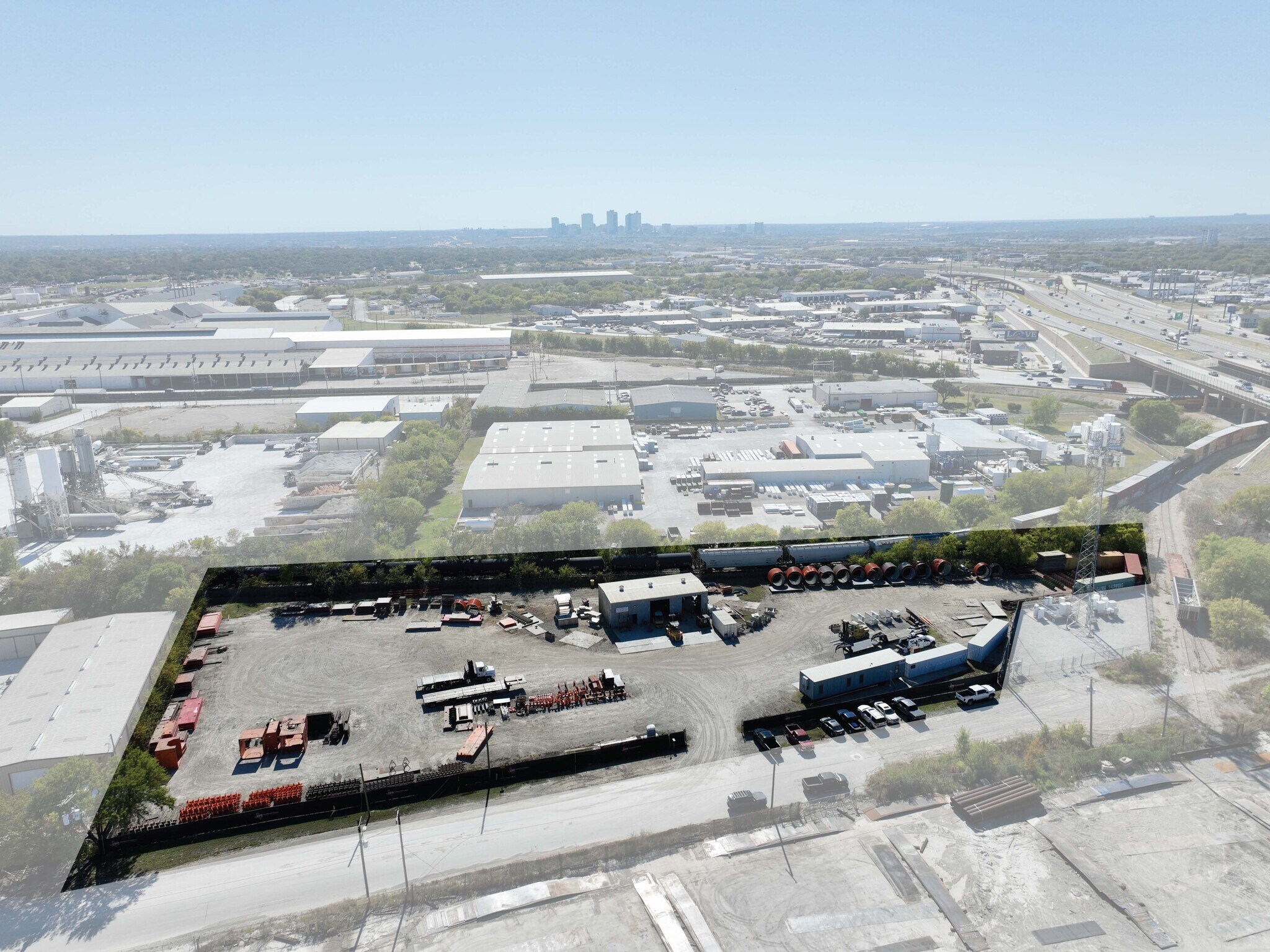 2420 NE 35th St, Fort Worth, TX à louer Photo principale– Image 1 sur 34