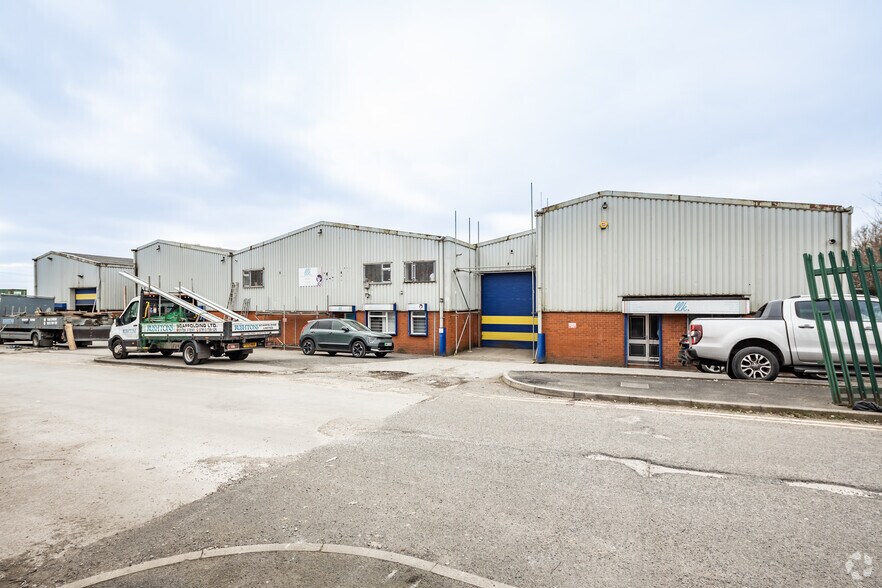 Honeywell Ln, Oldham à louer - Photo de l’immeuble – Image 3 sur 19