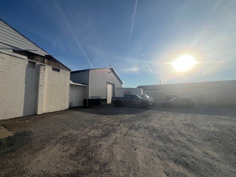 1205 Spring St, Latrobe, PA à vendre - Photo de l’immeuble – Image 3 sur 33