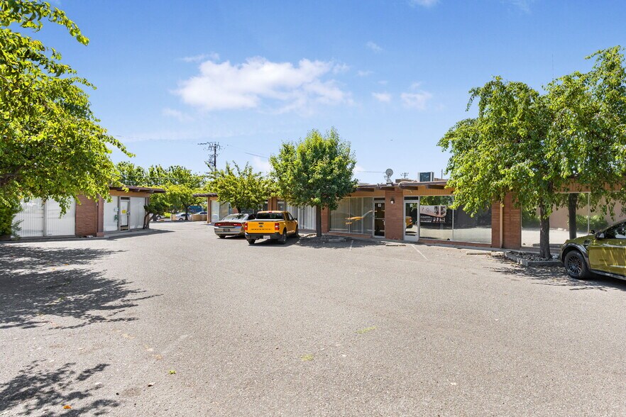 77-89 Jackson St, Hayward, CA à louer - Photo de l’immeuble – Image 2 sur 36
