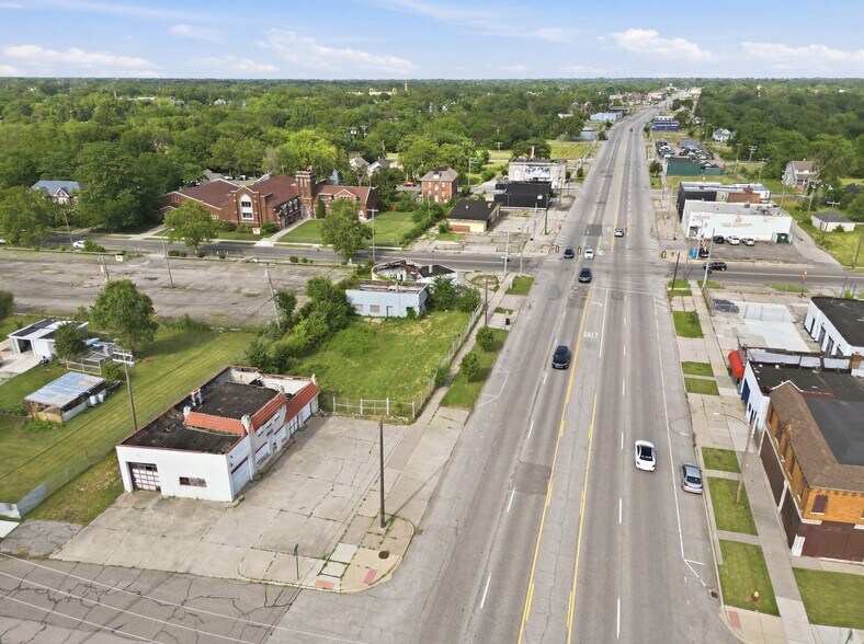 12901 Mack Ave, Detroit, MI à vendre - Photo de l’immeuble – Image 1 sur 15