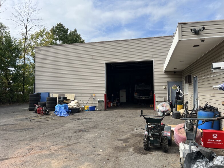 1590 5th St, Ewing, NJ à vendre - Photo de l’immeuble – Image 2 sur 9