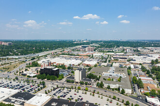 1750 S Brentwood Blvd, Brentwood, MO - VUE AÉRIENNE  vue de carte